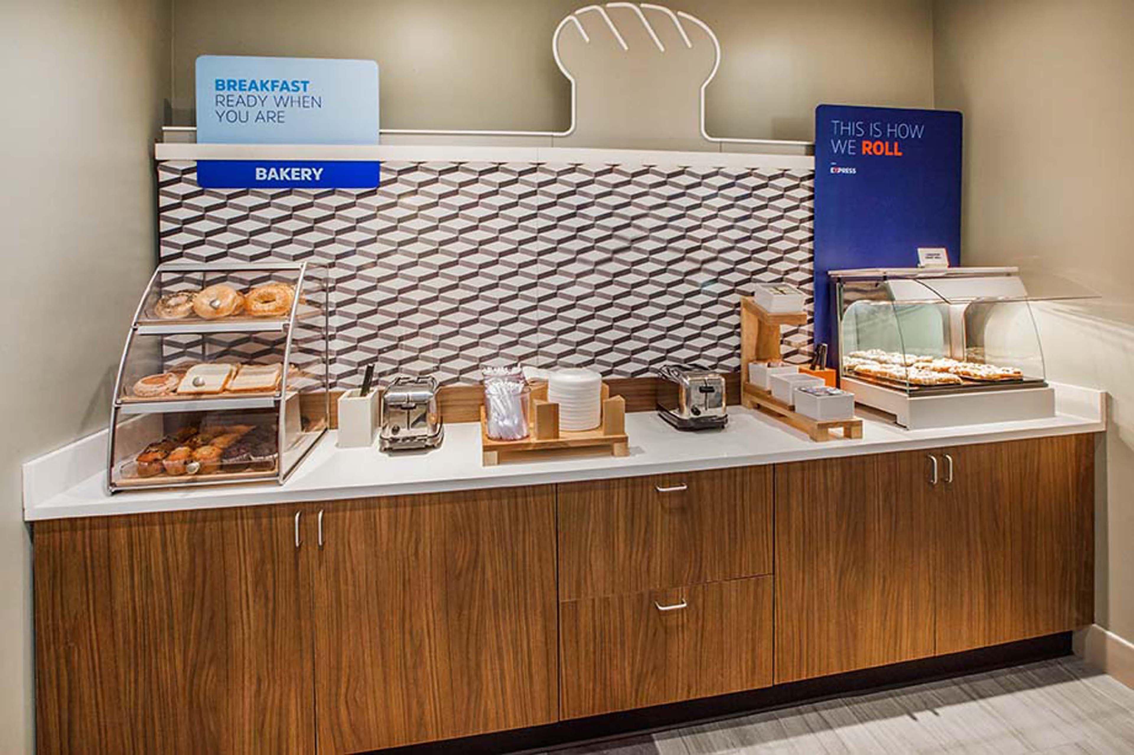 Holiday Inn Express Hotel & Suites Albuquerque Airport By Ihg Dış mekan fotoğraf